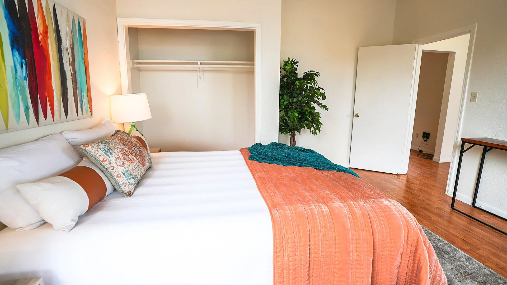 Downstairs_Bedroom1.jpg