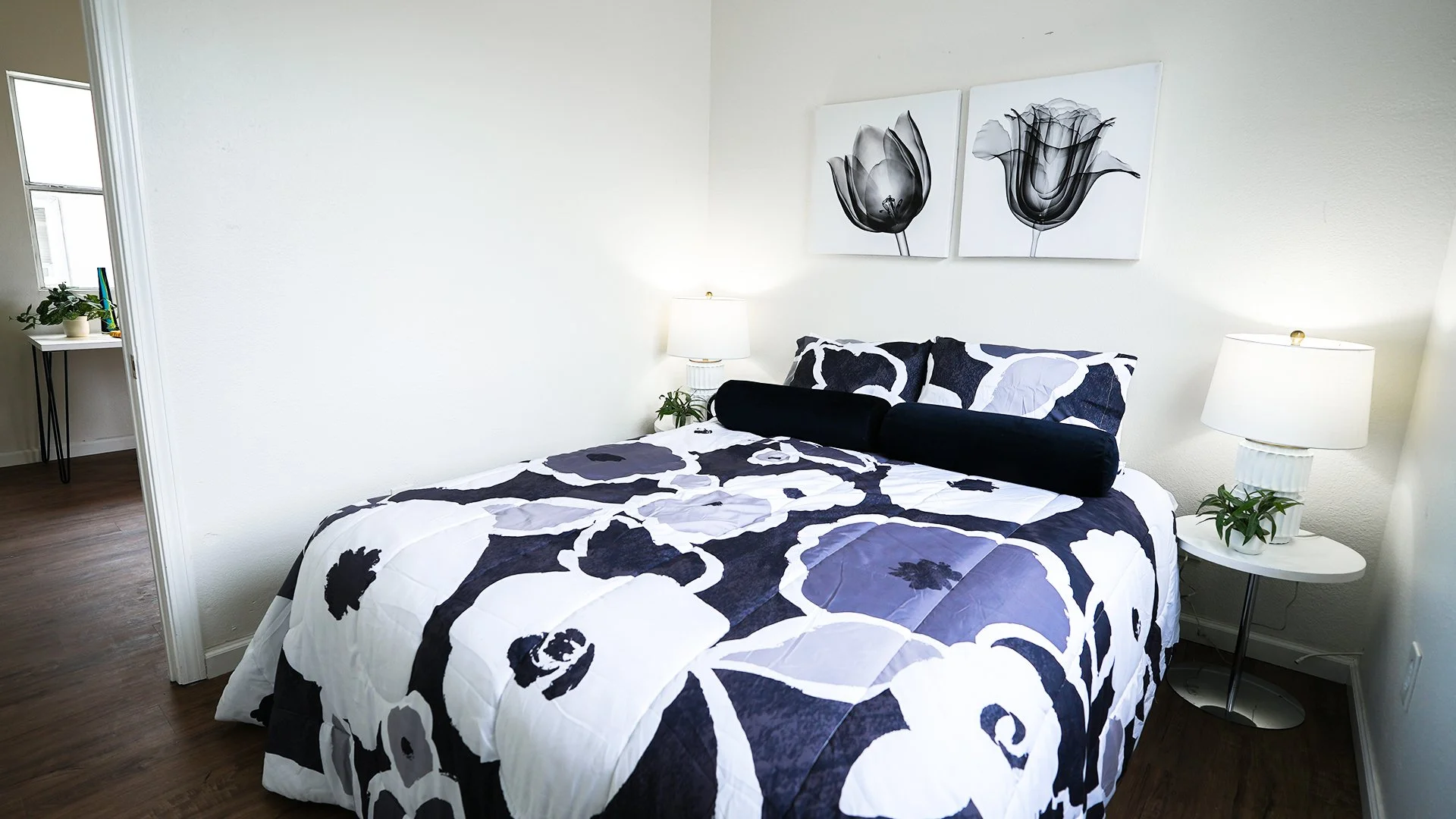 Upstairs_BigBed2.jpg