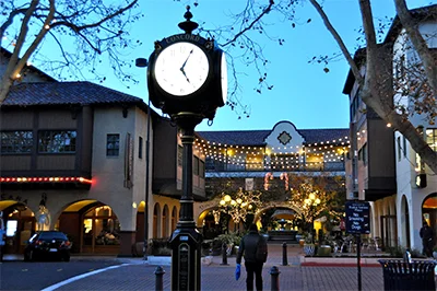 Lead Clock & Plaza 400px.jpg