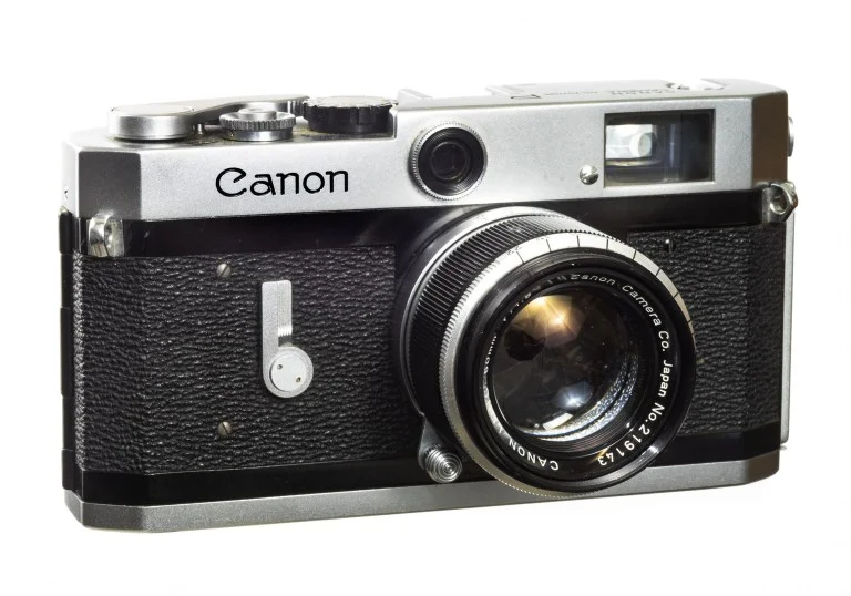 Canon P (Populaire) – Canon 50mm f/1.8 – Circa 1959