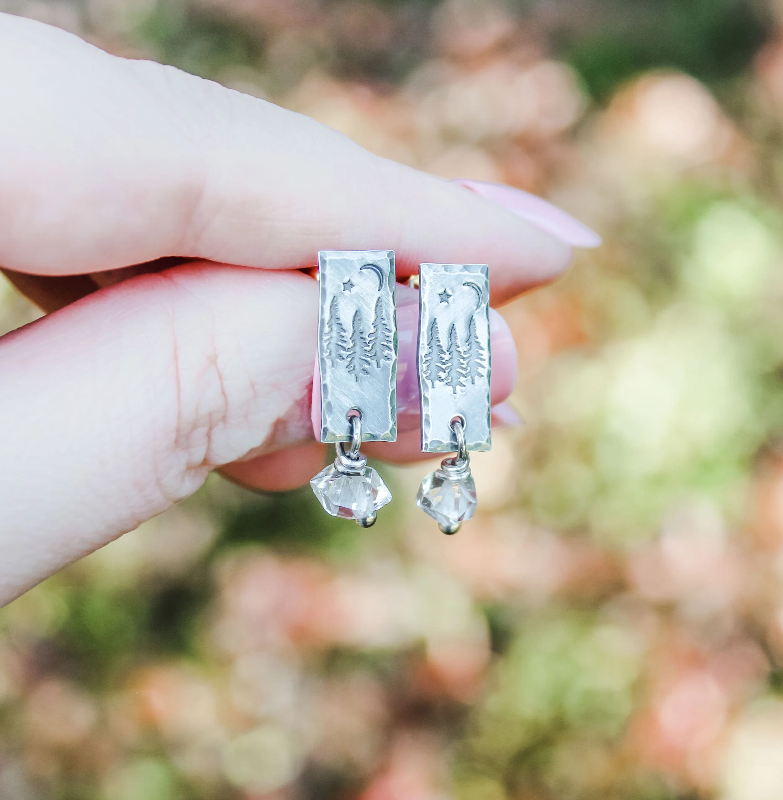 nature tree scene silver post earrings