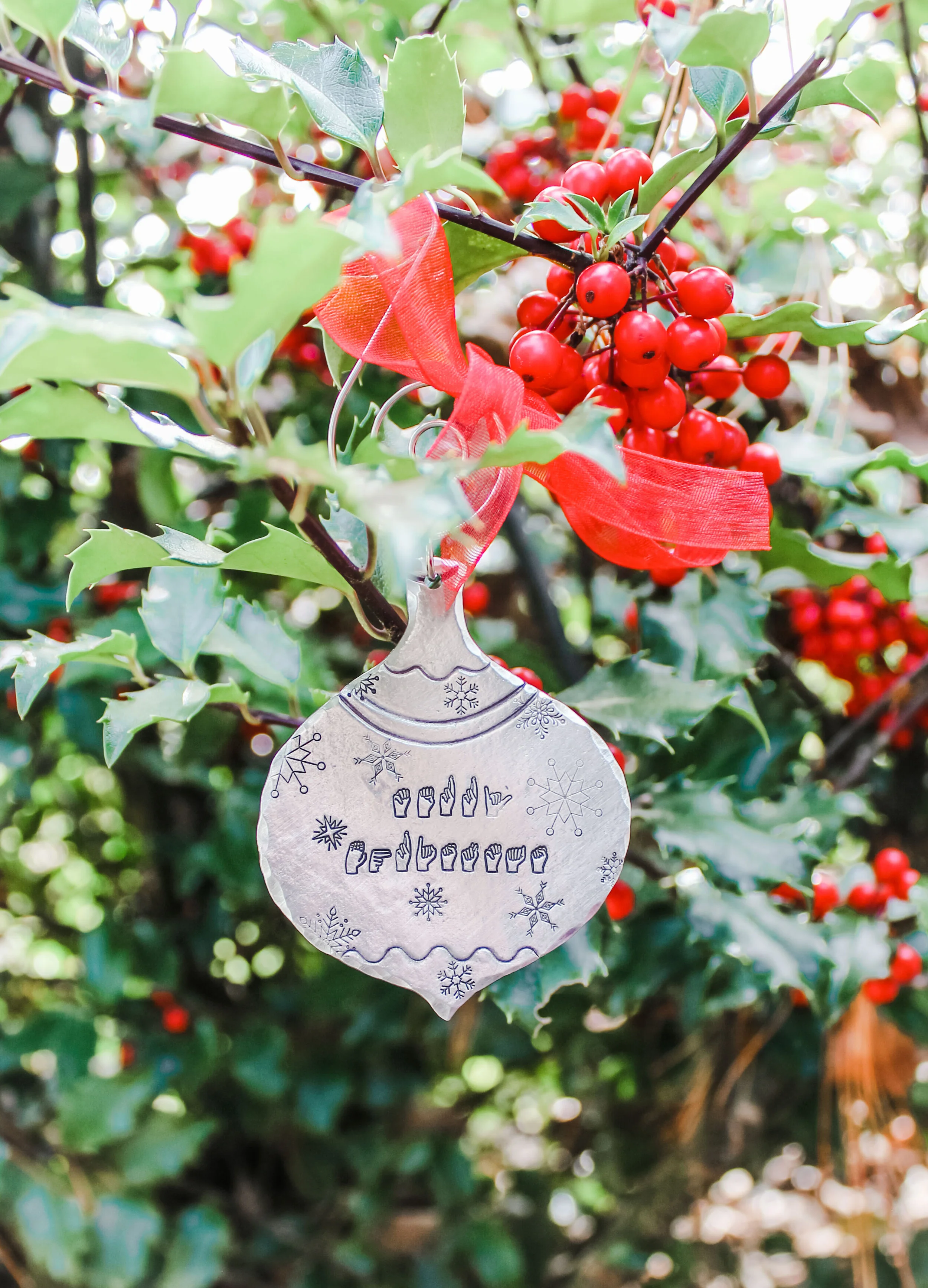 IMG_2445_asl_christmas_ornament.jpg