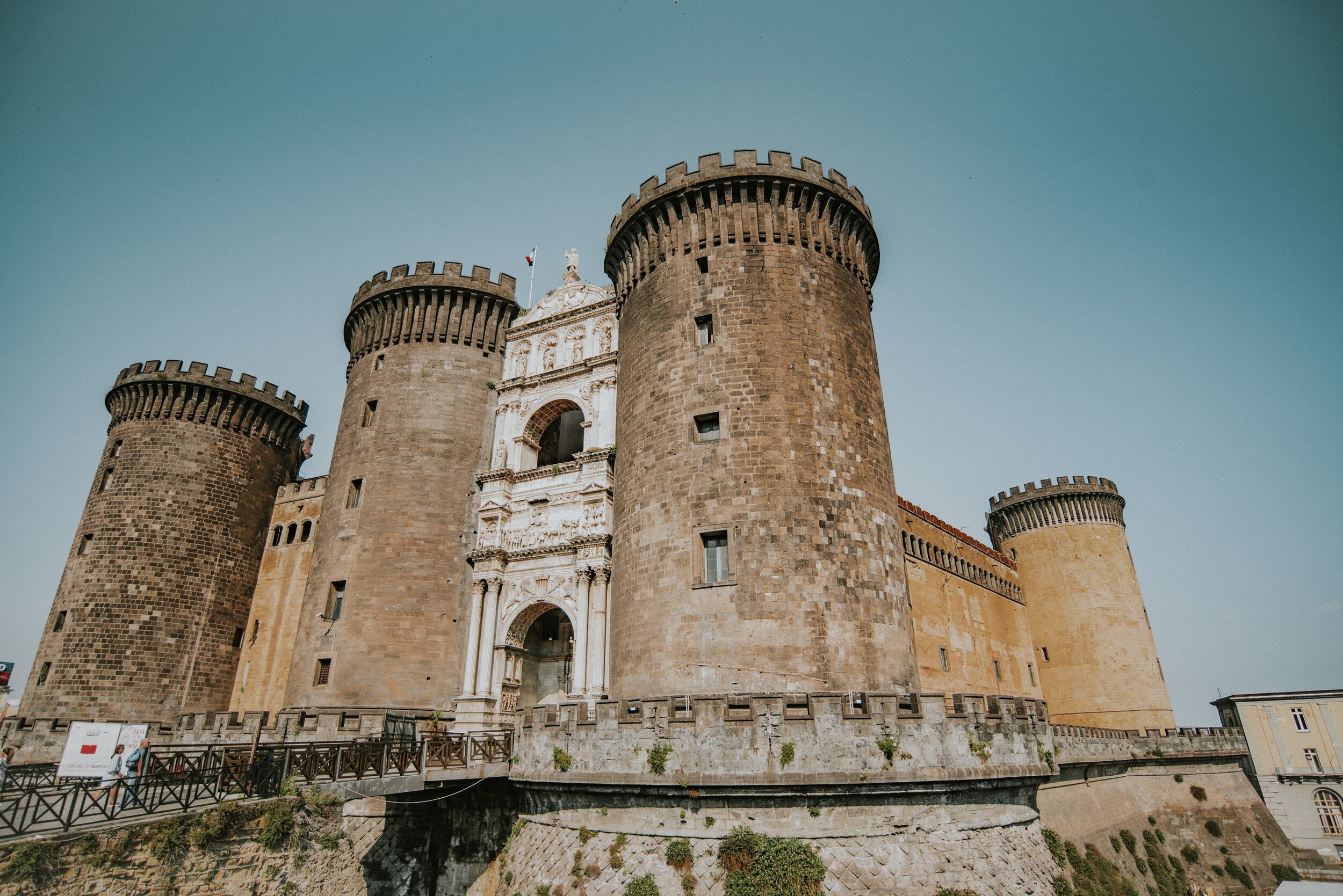 Naples fortress-castle_Unsplash_Ronni Kurtz.jpg