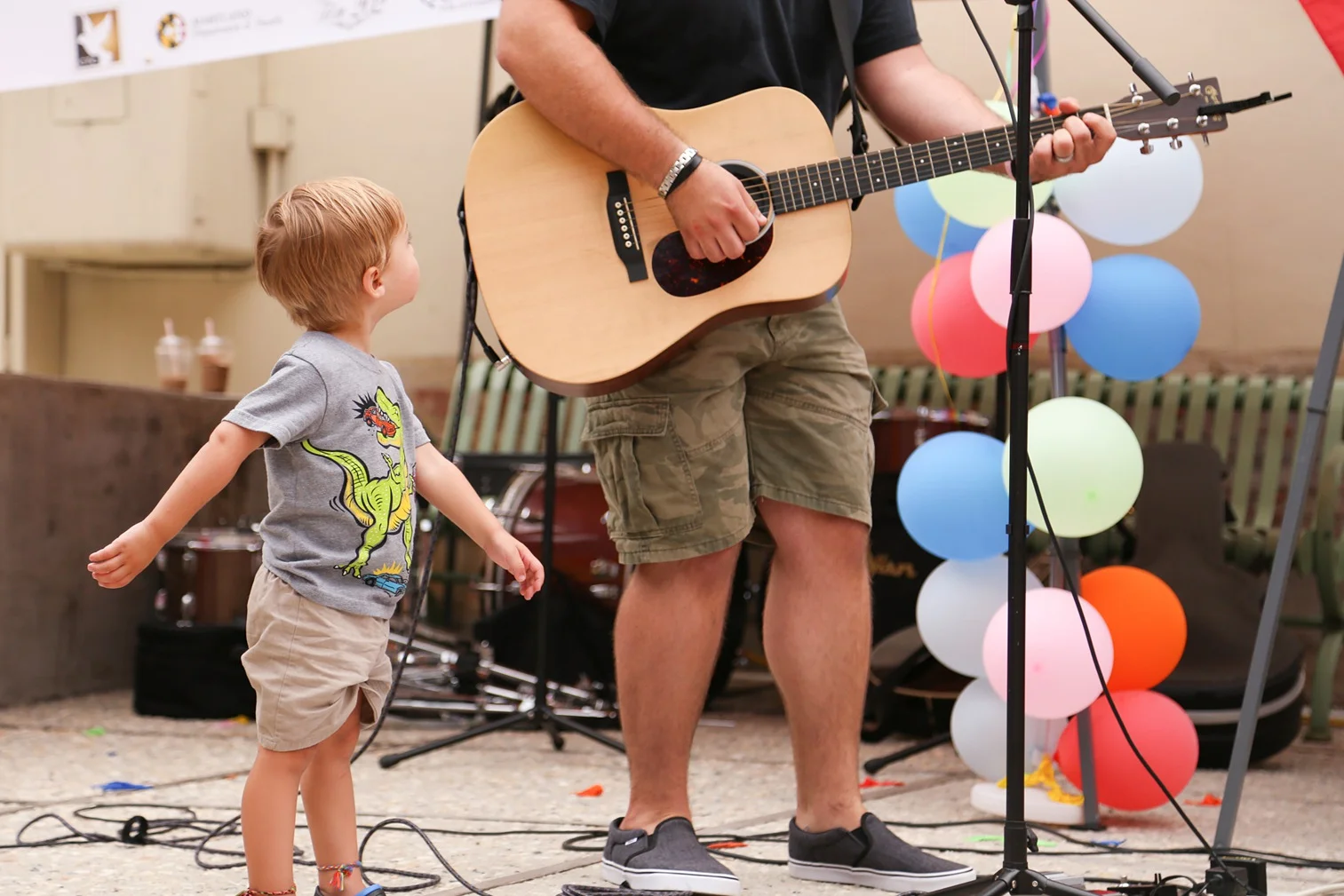 Pride2018_344_family peek.jpg