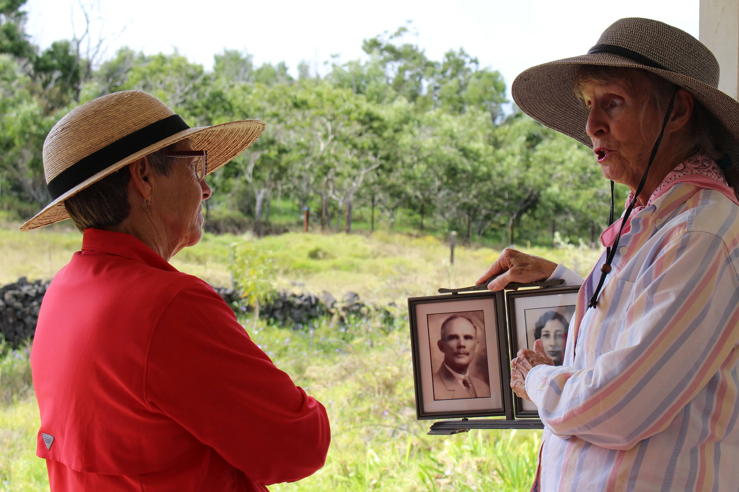 Maile Melrose (right)