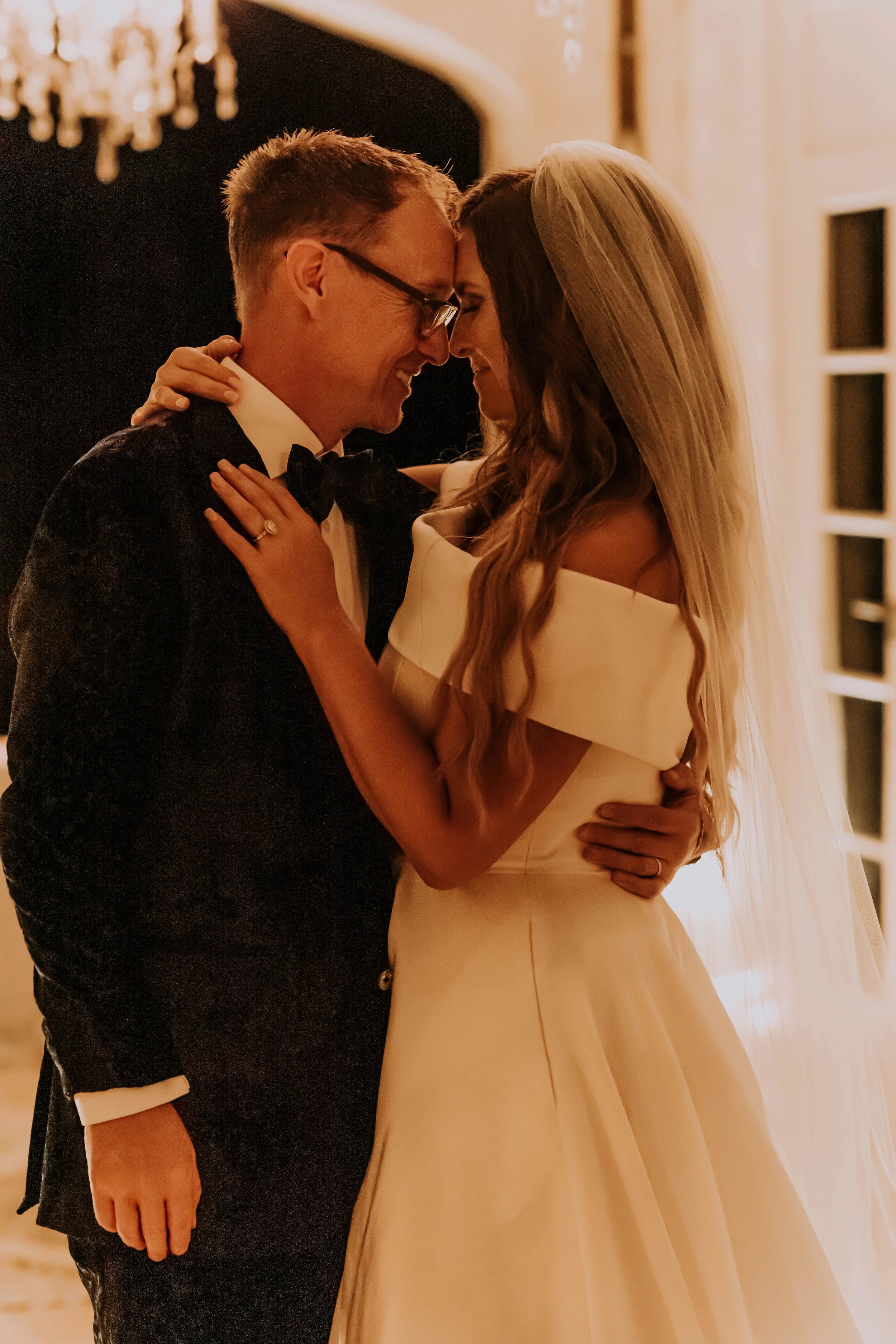 Christie Hayes and Justin Coombes Pearce     Romantic Byron Bay Elopement