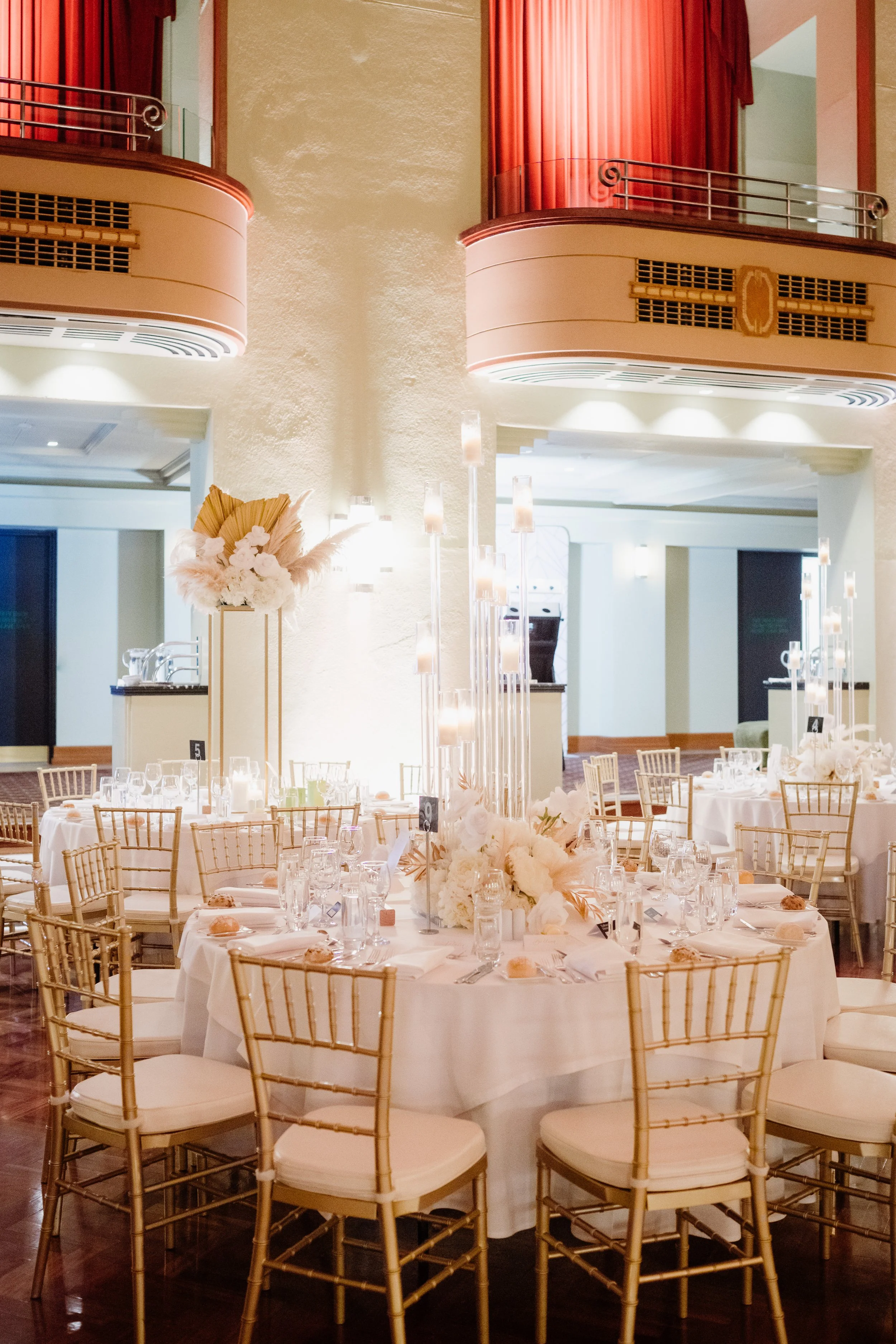 Guest tables 10.jpg