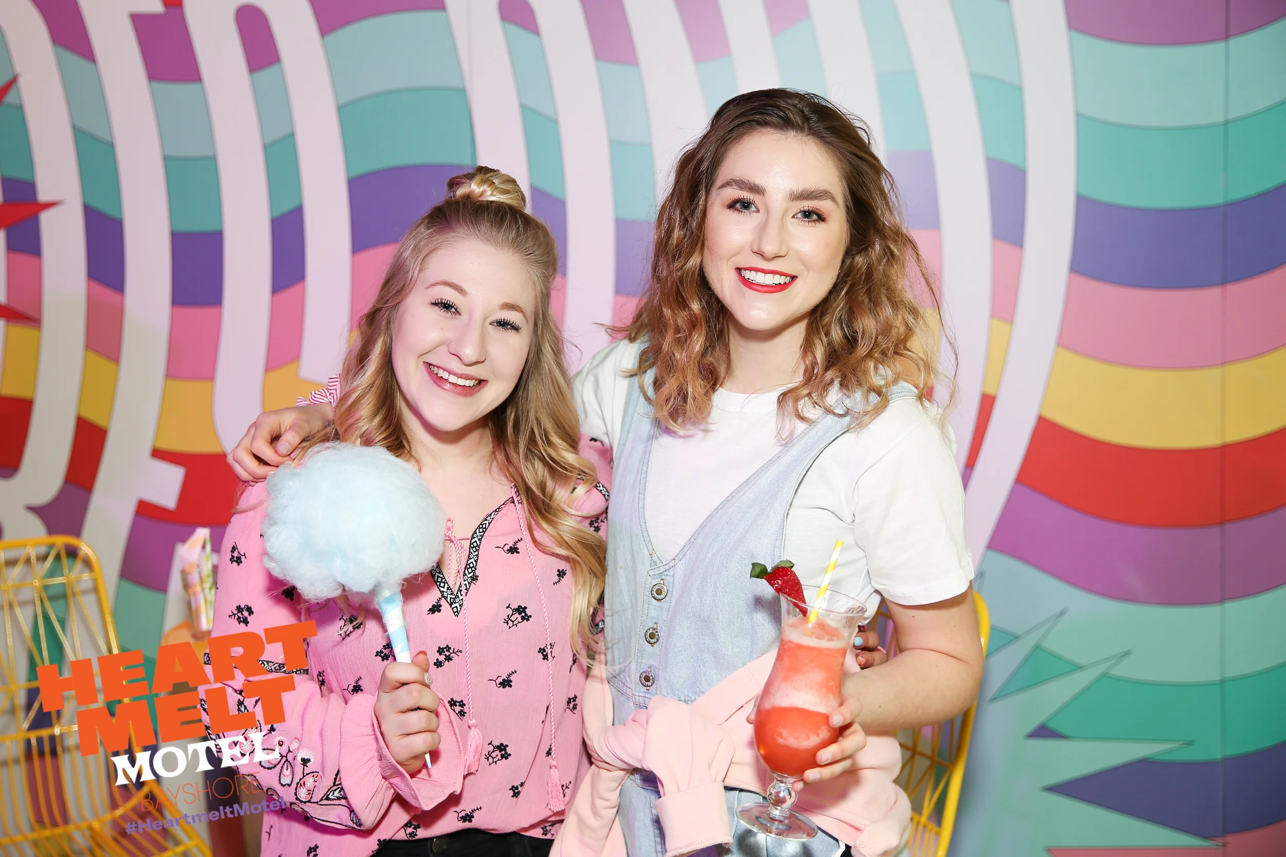 MDRN_PHOTO_BOOTH_BAYSHORE_HEARTMELT_HOTEL_2019-9188.jpg