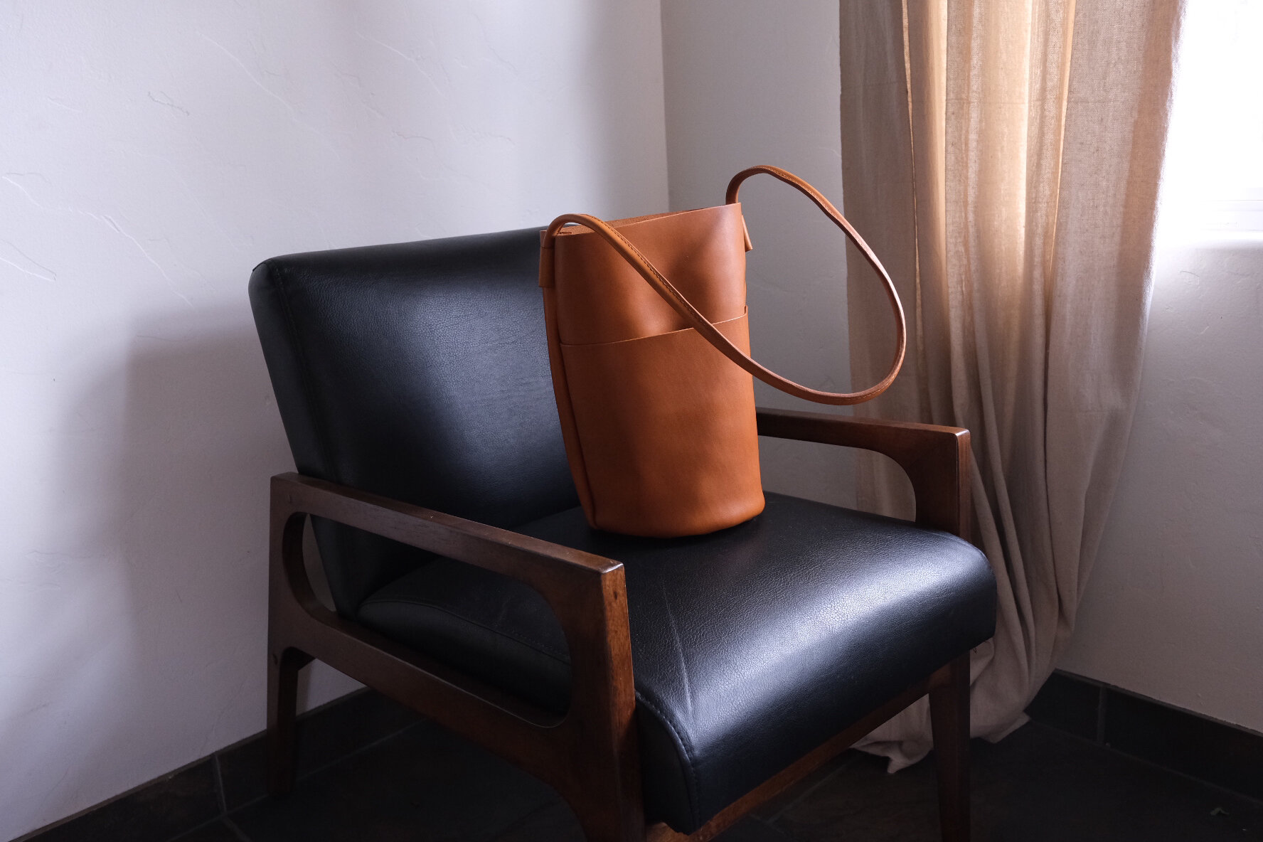 1CF049EE-F5FA-4799-8826-E7A9C35697BC