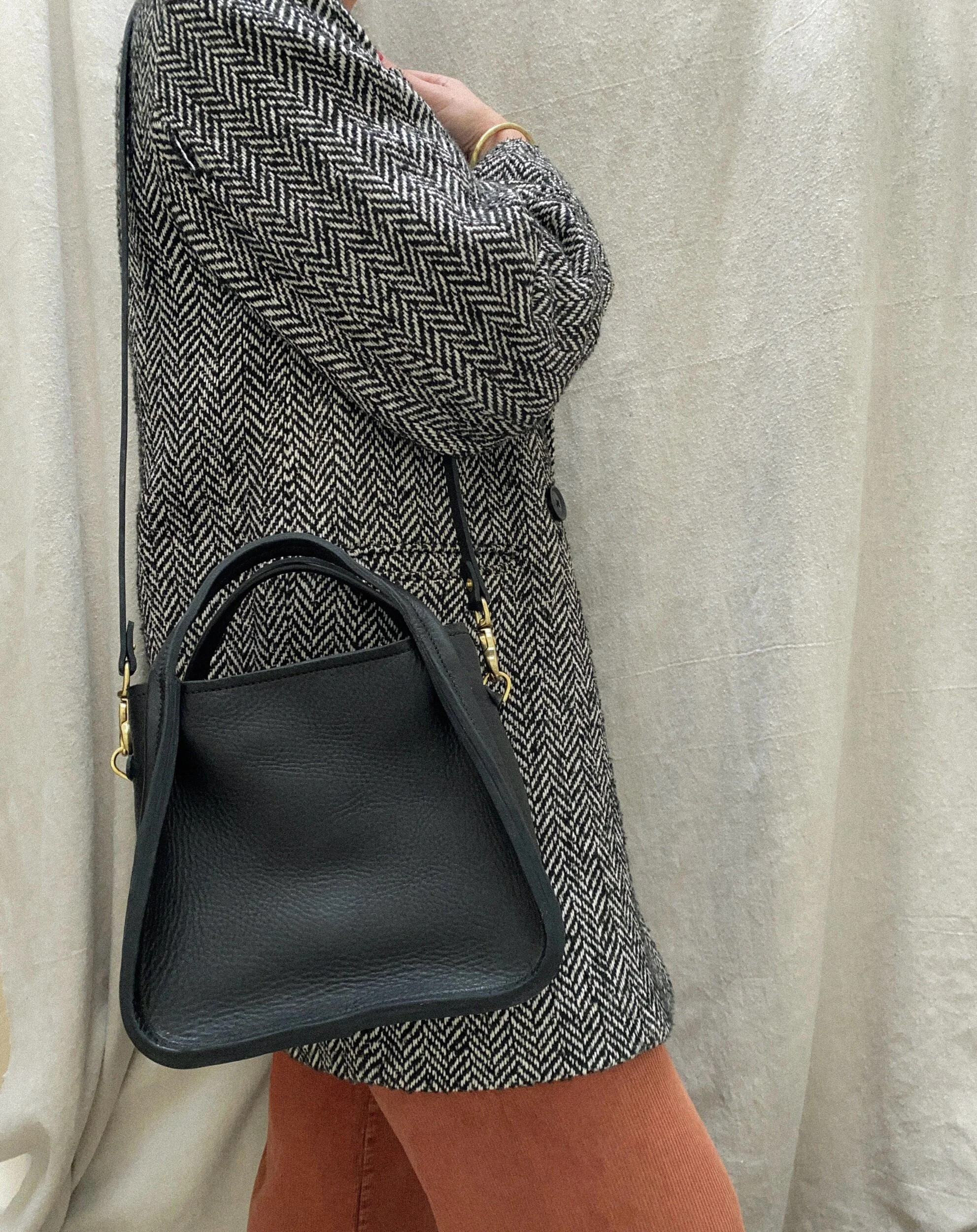 Stella Handbag |  Pebbled Black