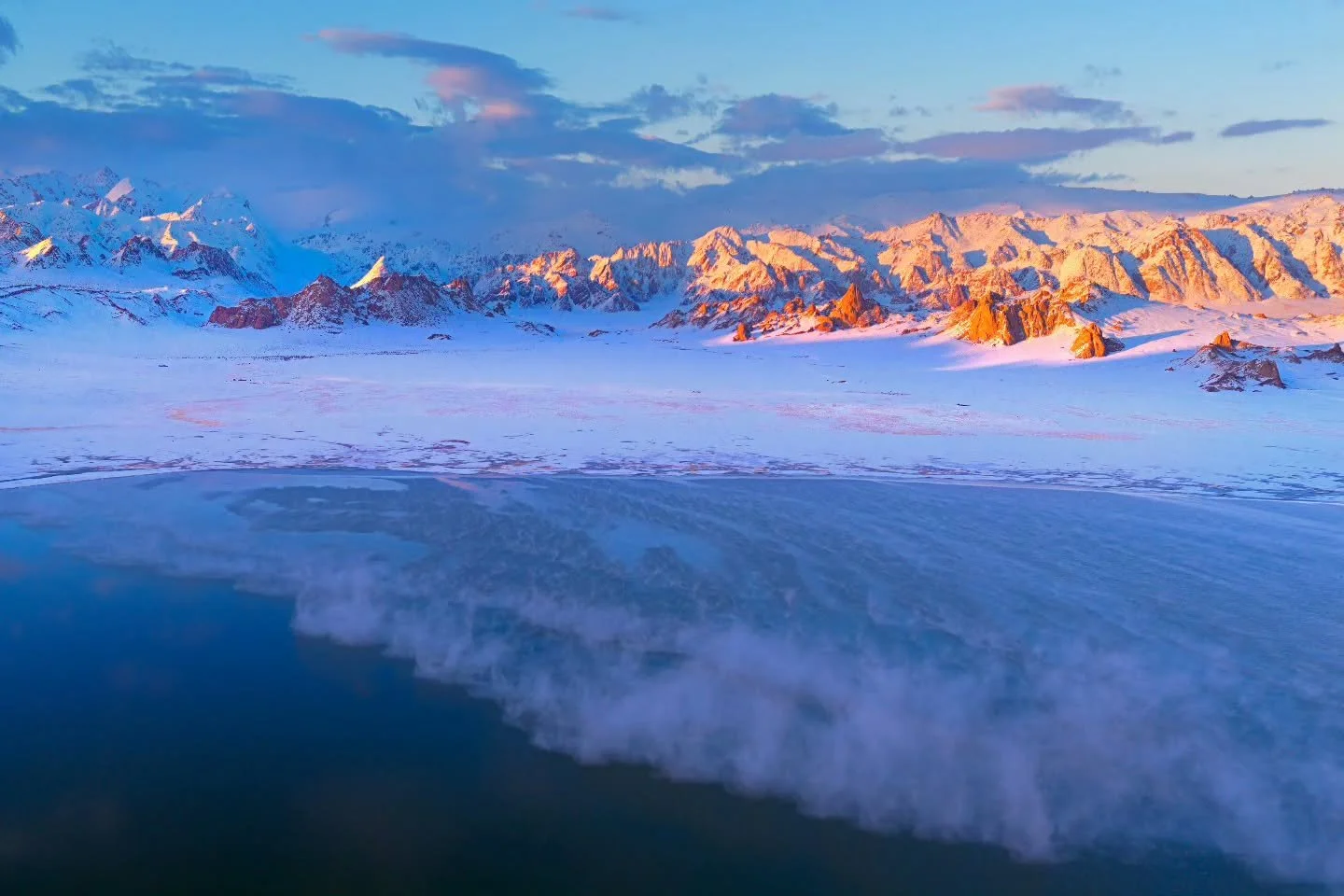 A stunning sunset with steam rolling off the lake as we travel between two of our very remote private camps in Mongolia.

#chrismclennanphotoexpeditions #Mongolia #dji