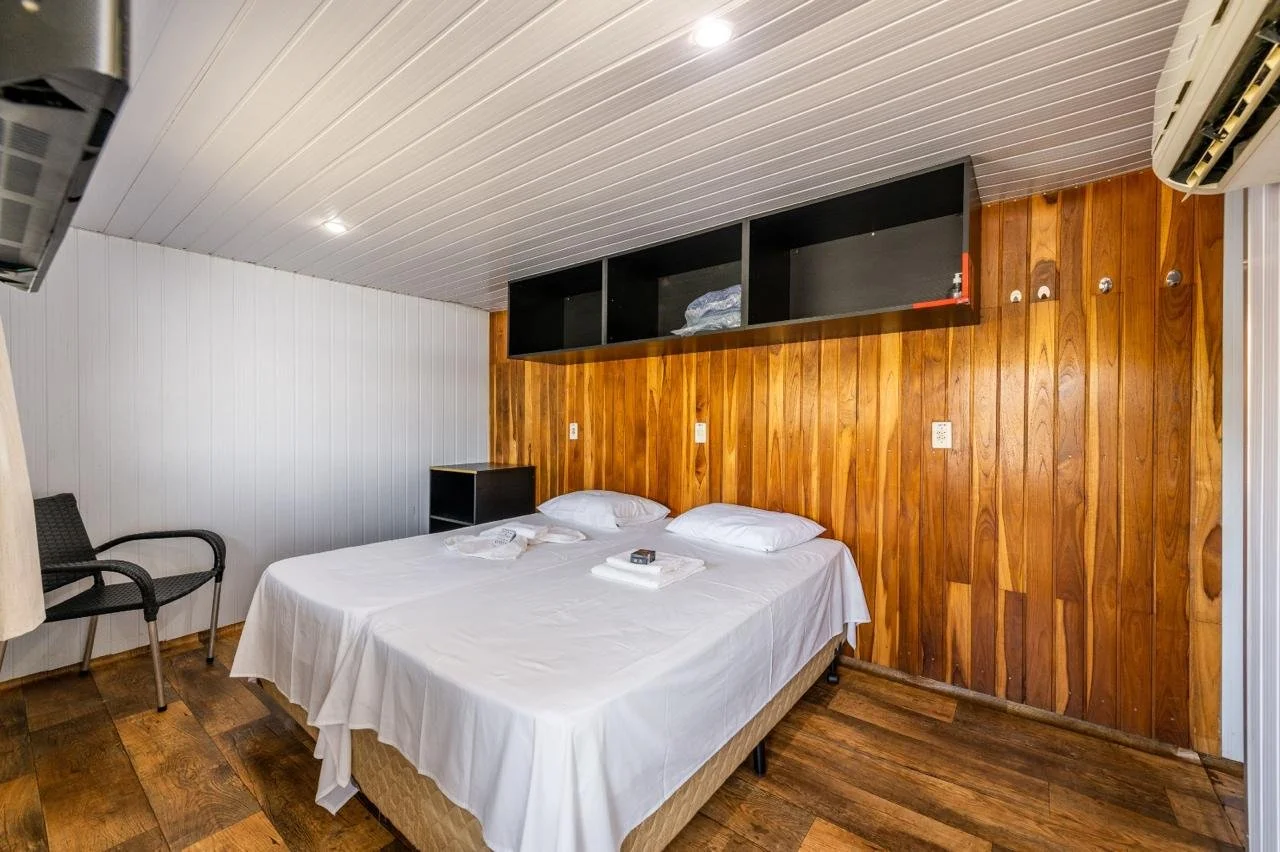 Pantanal Hotel Boat 3.jpg