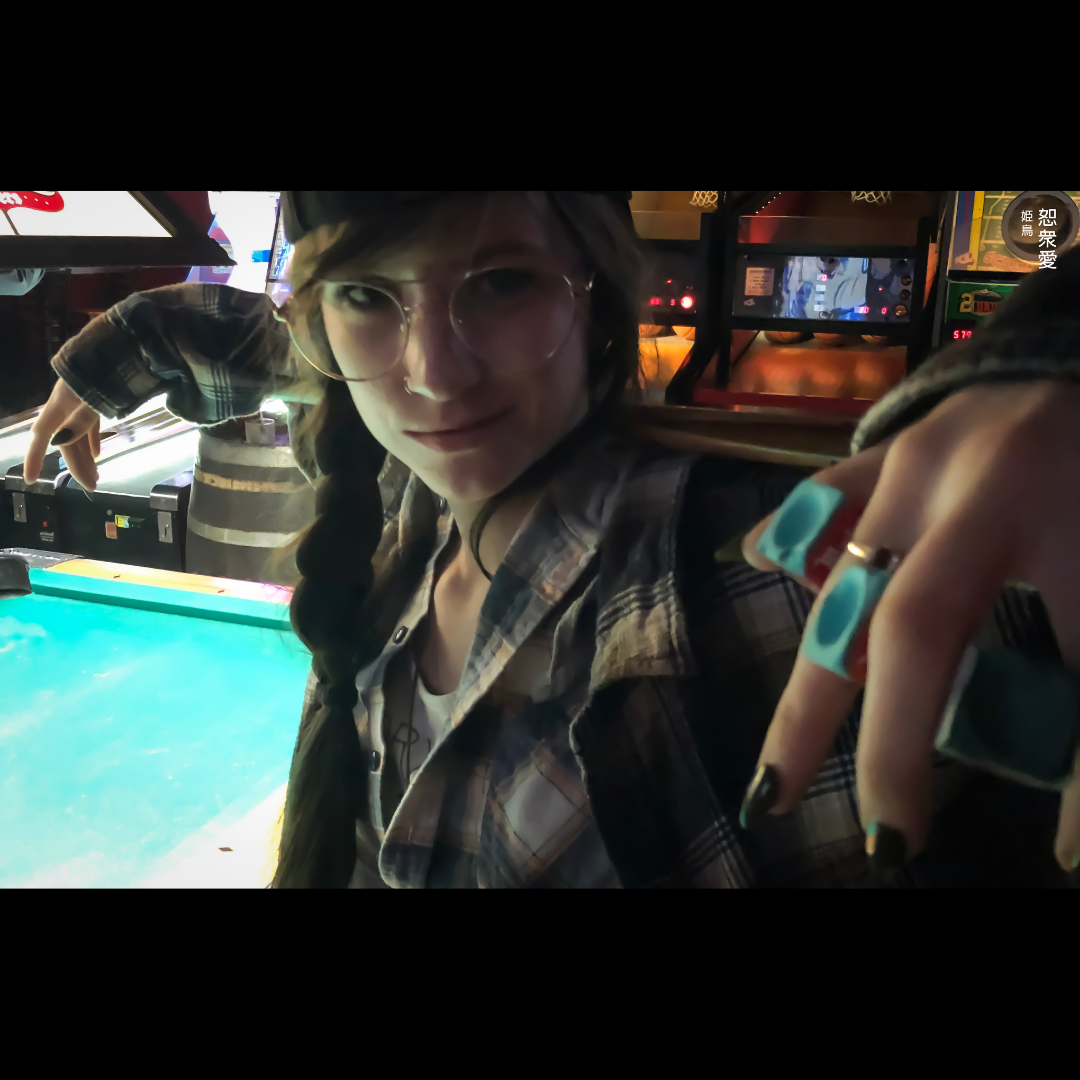 Pool Table and Pool Table Chalk.png