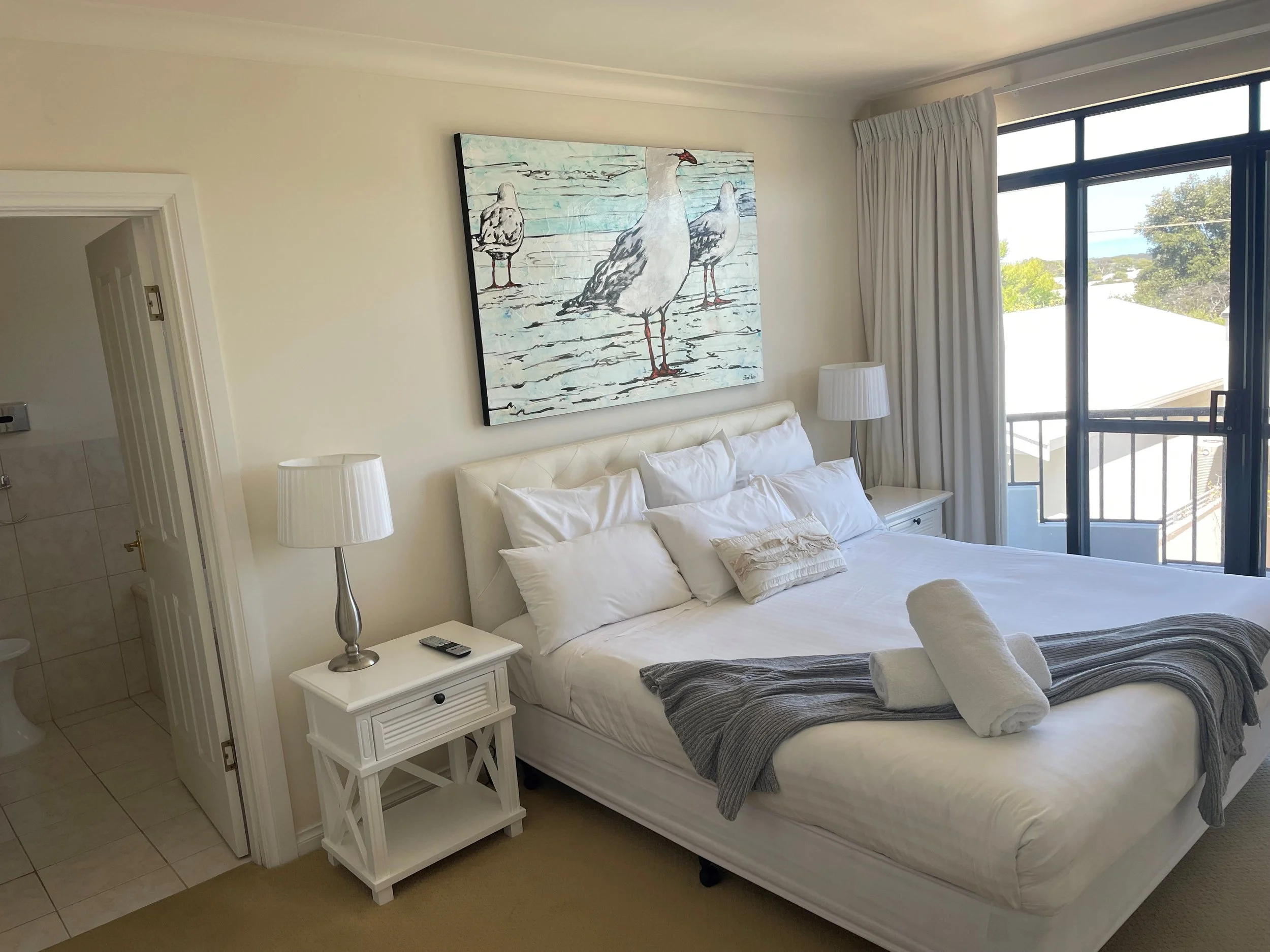 Villa main bedroom.jpg