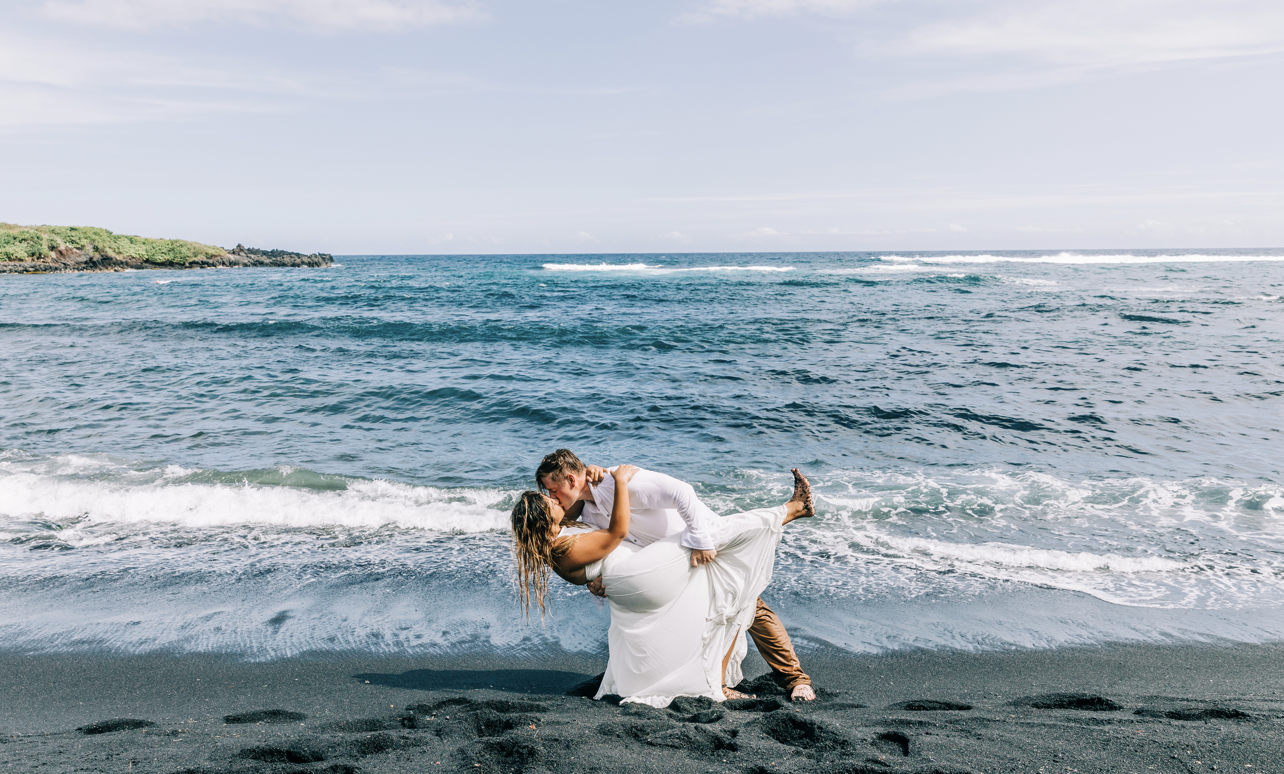 Eloping in Hawaii Wedding Photography Videography 