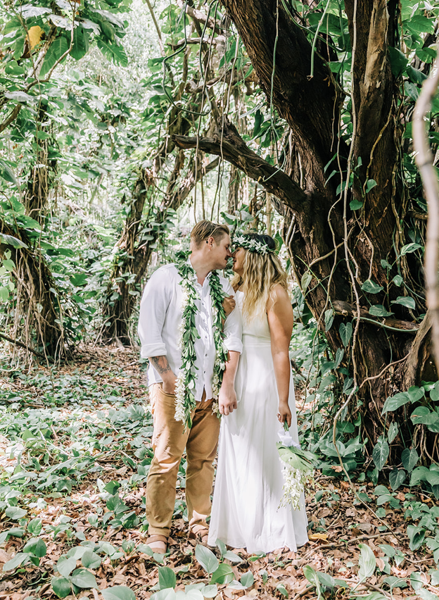 How to Pick which Hawaiian Island to Elope on