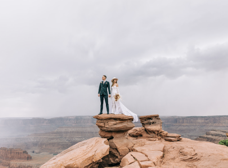 Where to Elope in Moab Utah from a Photographer Videographer 