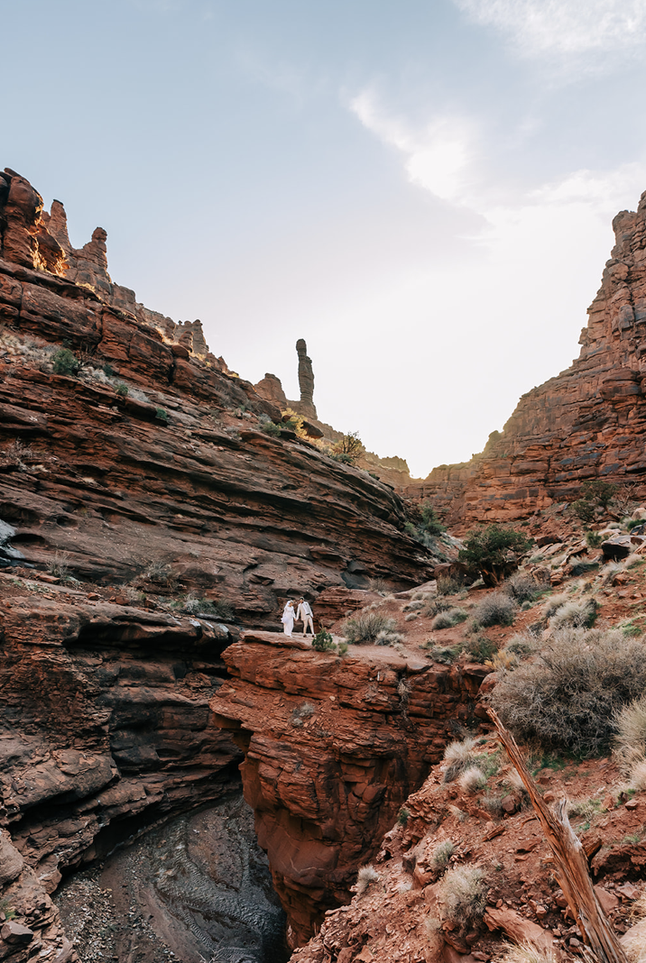 Moab Elopement Photographer 