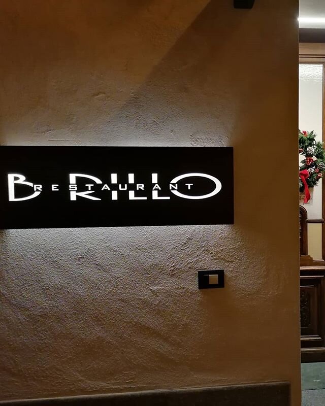We've just spent a fantastic evening in this newly opened restaurant. The owners (Luca and Arianna, you can see them in the pictures) are lovely, dedicated and their dishes absobloodylootely delicious so in case you happen to be in town, make sure to