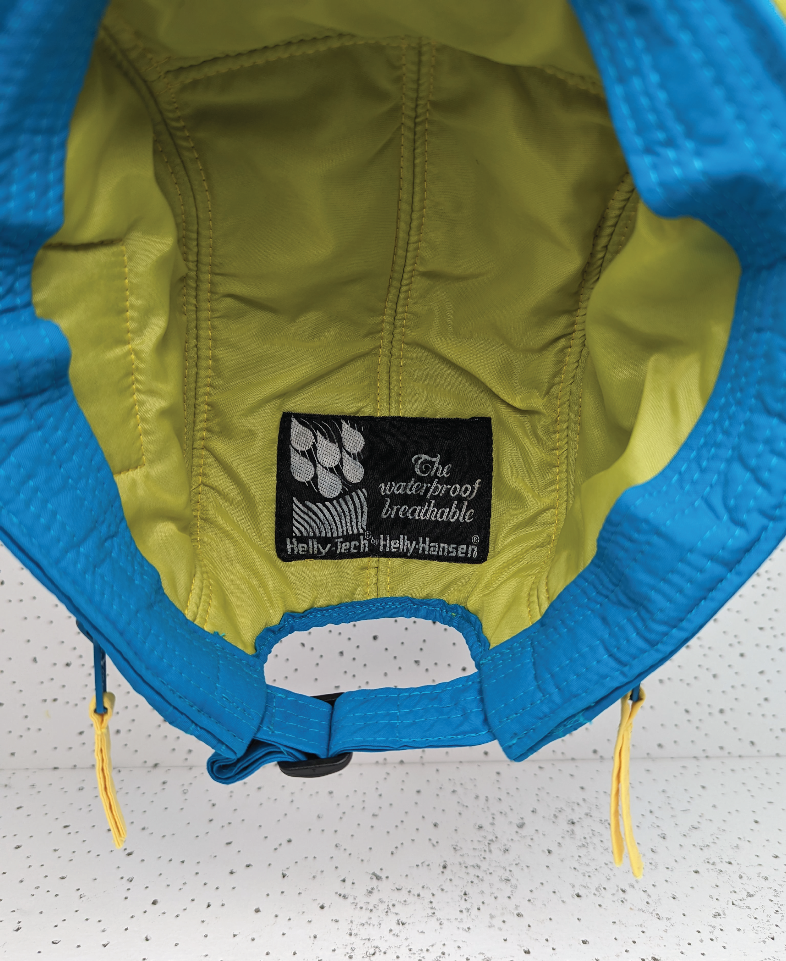 Helly Hansen Posts-30.png