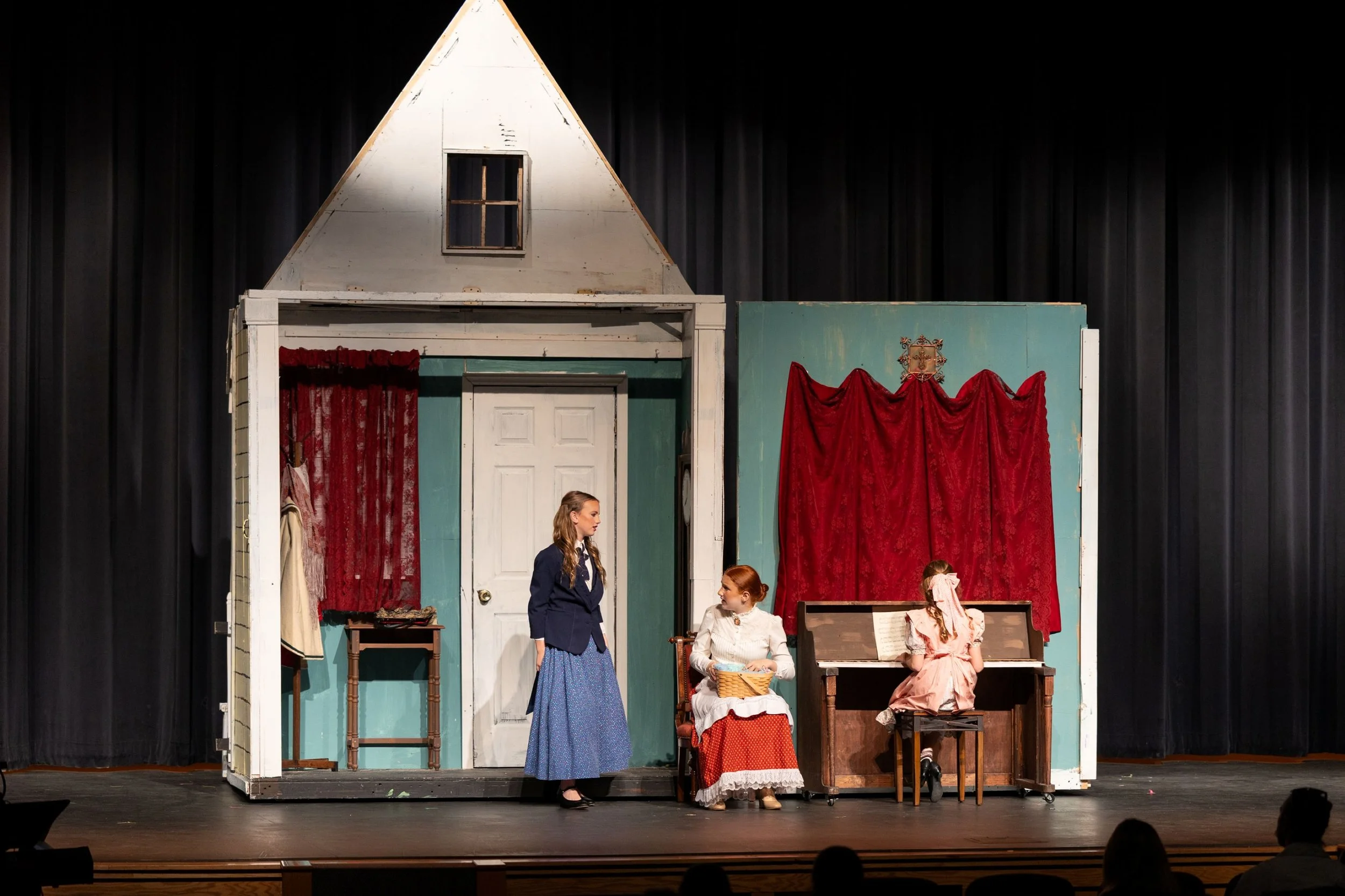 Marion Amaryllis Mrs Paroo Onstage.jpg