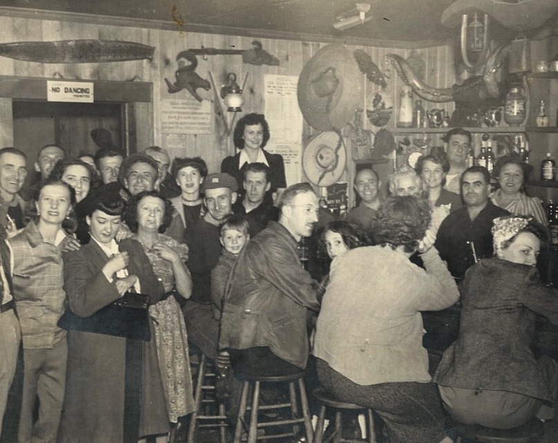 early bar photo.JPG