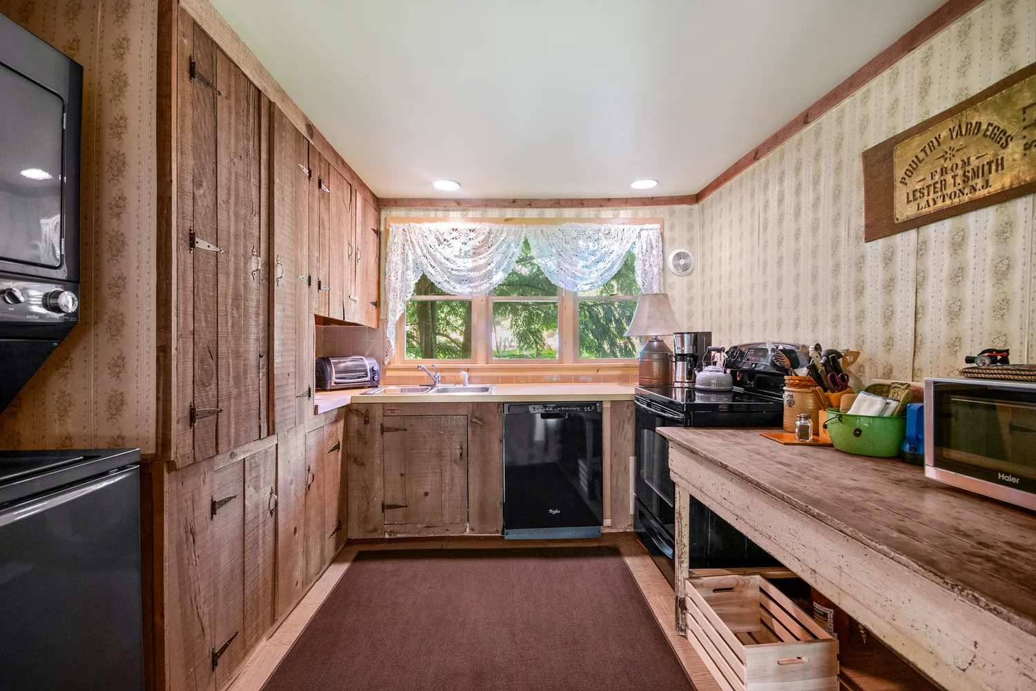 Walpack Cabin room