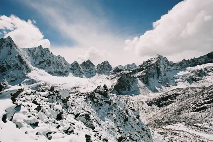 Annabel_Illingworth_Nepal_behind_us_gokyo_ri_original.jpg