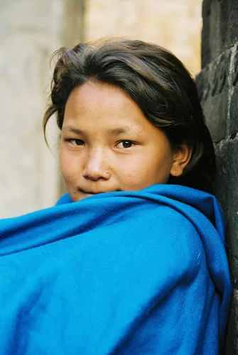 Annabel_Illingworth_Nepal_girl_in_turquiose.jpg