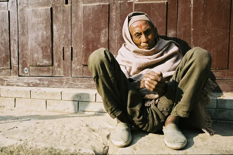 Annabel_Illingworth_Nepal_man_sitting_at_bhaktapur.jpg