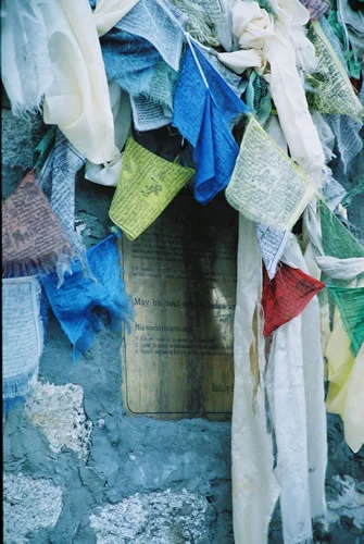 Annabel_Illingworth_Nepal_memorial_plaque_everest_memories.jpg