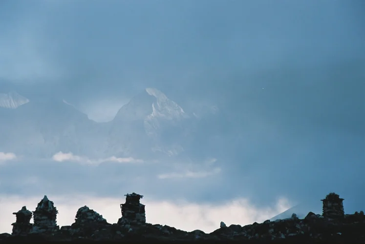 Annabel_Illingworth_Nepal_memories_of_everest.jpg