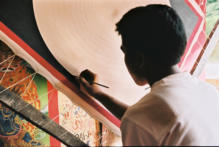 Annabel_Illingworth_Nepal_pokhara_painter.jpg