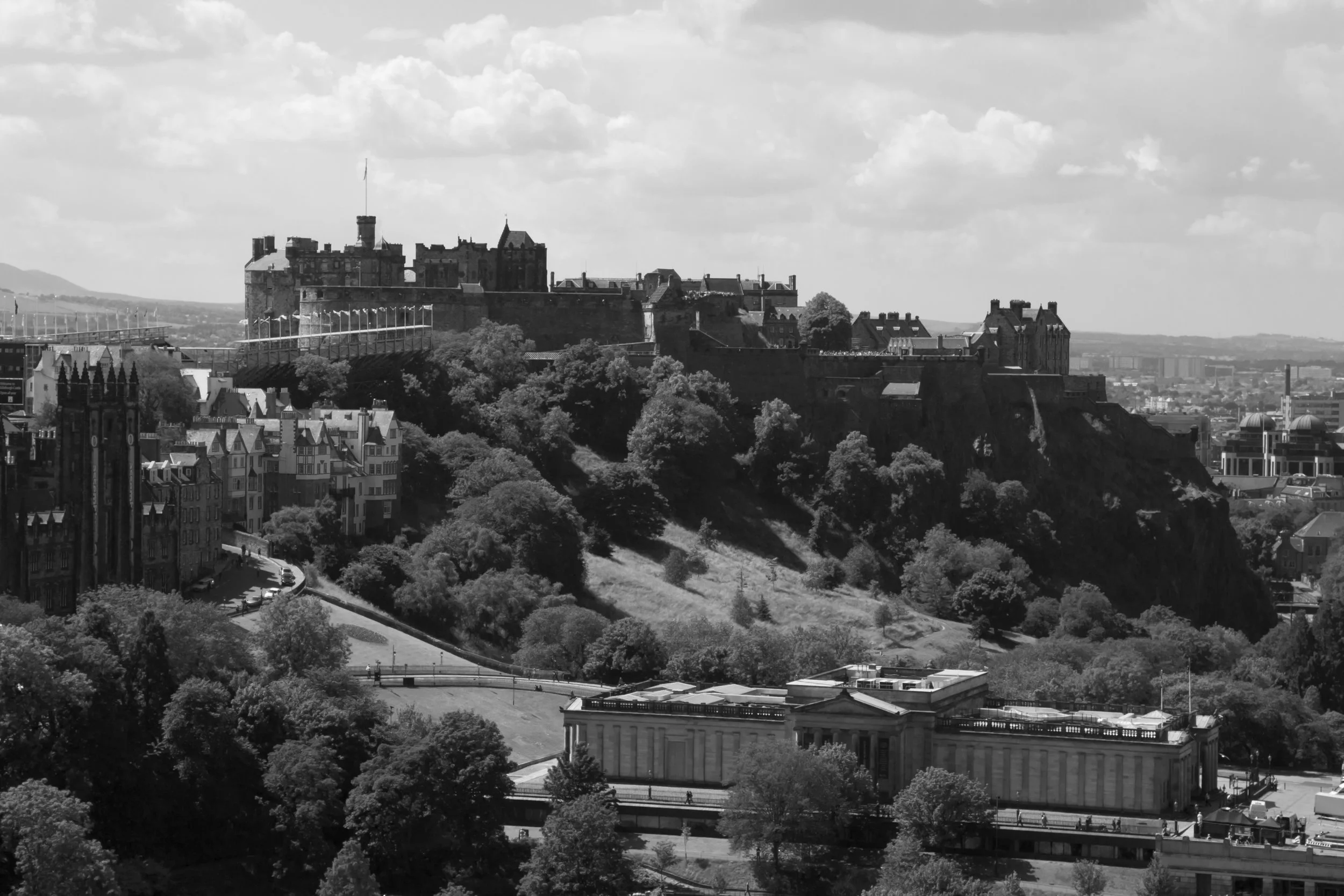 Annabel_Illingworth_Exhibition Edinburgh Rooftops EdinburghCastleAndNGS.jpg