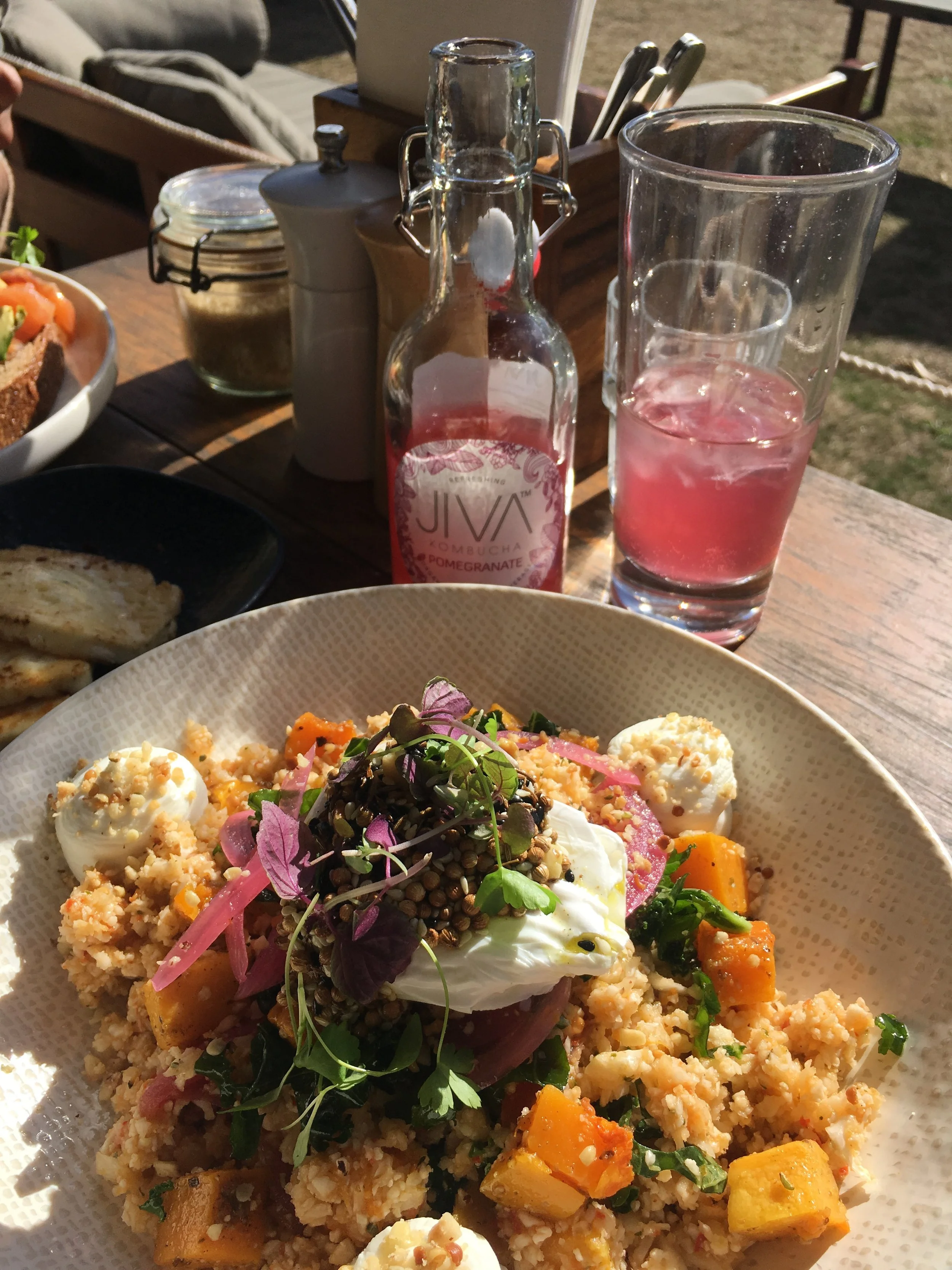 best_vegetarian_brunch_sydney_centennial_homestead_bowl_kombucha.JPG