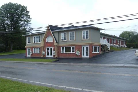 small-hotel-39-units-or-less-motel-le-refuge-258178517