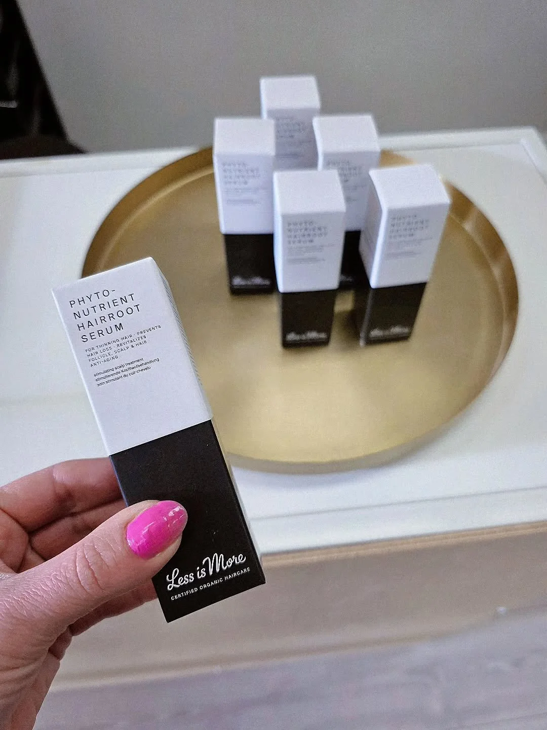 Tukea hiusten kasvulle &ndash; luonnollisesti 🌿

Hiustenl&auml;ht&ouml; on yleinen vaiva ja syit&auml; voi olla monia &ndash; mm. stressi, hormonaaliset muutokset, ravinnepuutokset, l&auml;&auml;kitykset, vuodenaikojen vaihtelut tai p&auml;&auml;nah