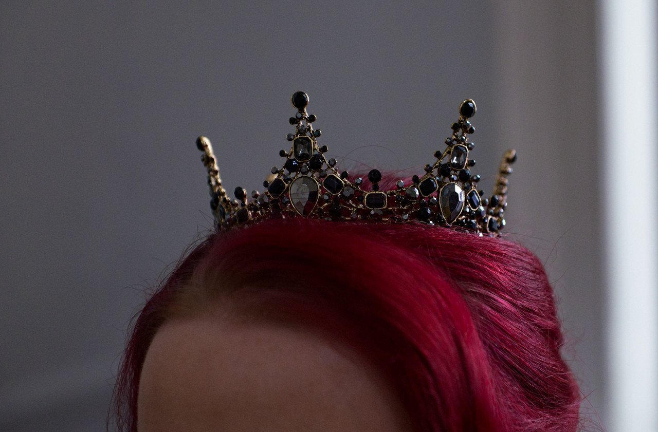 Black Gold Bridal Crown Alternative.jpeg