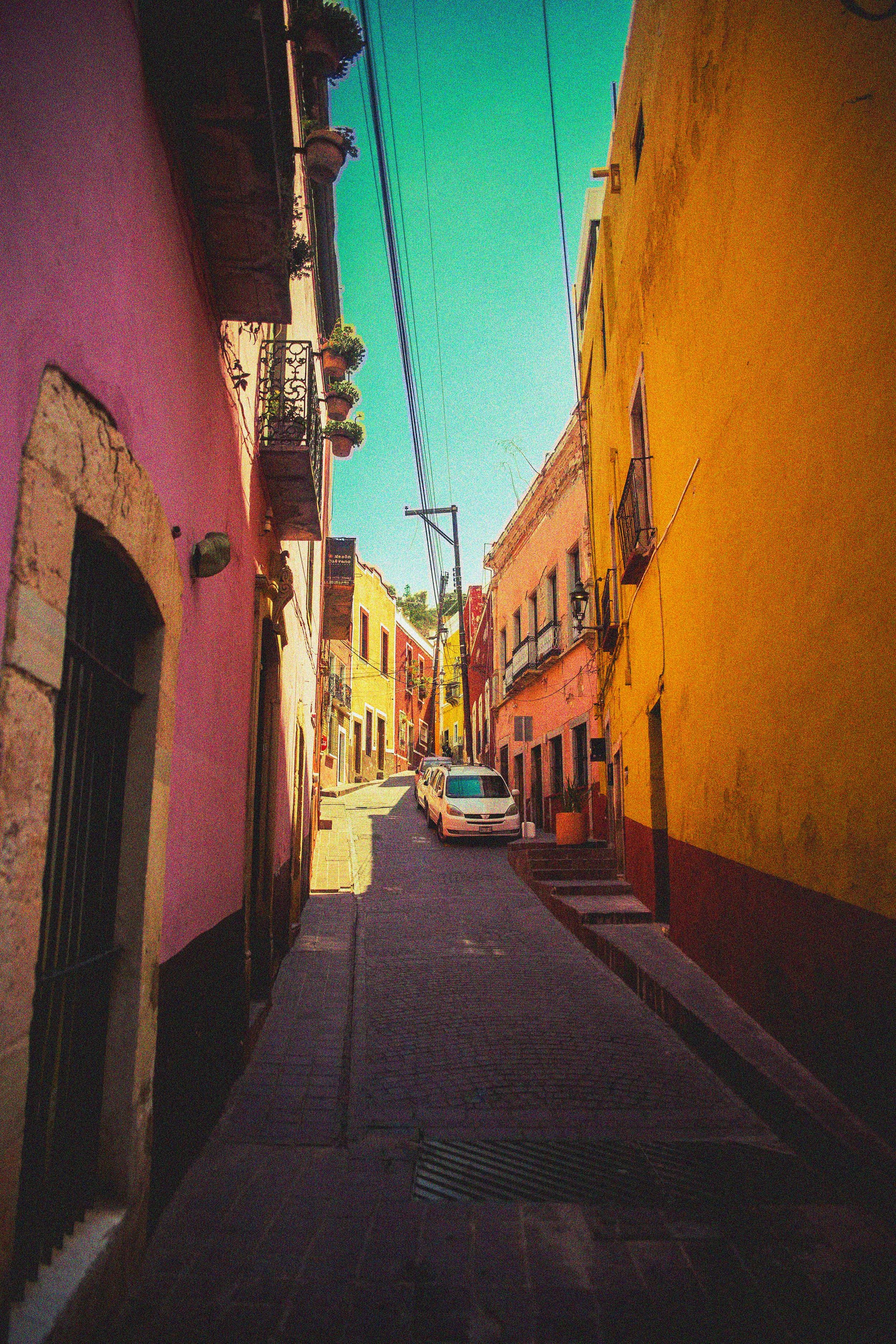 GuanajuatoAlley2.jpg