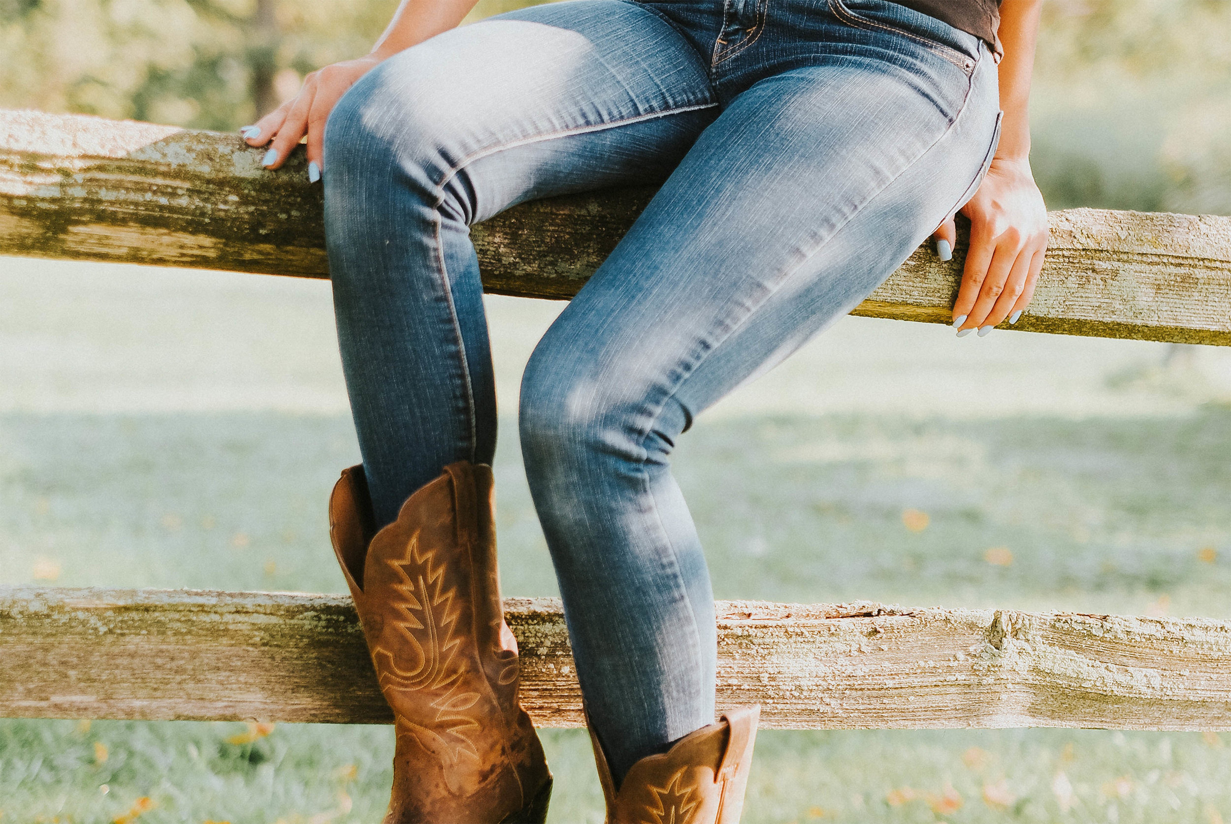 Holli_misael-nevarez-Dra4_RTC5cQ-unsplash_QB.jpg