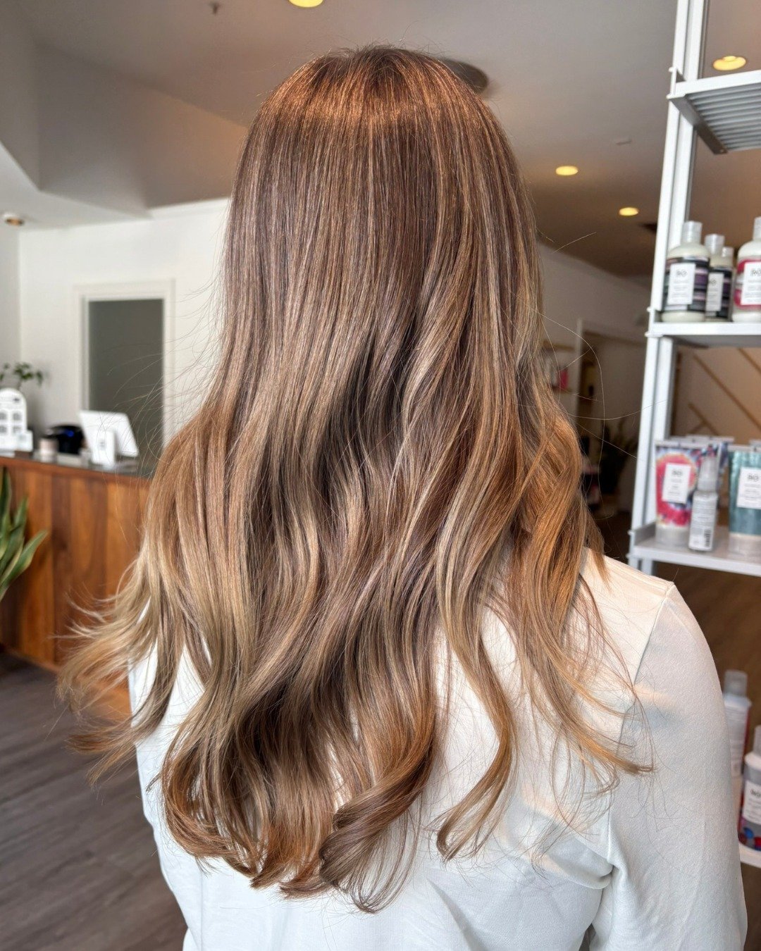 Subtle dimension hits different 

Hair by @shana.salon27

#salon27ct #cthair #ctsalon #Newmilfordct #downtownnewmilford #litchfieldcountyhair