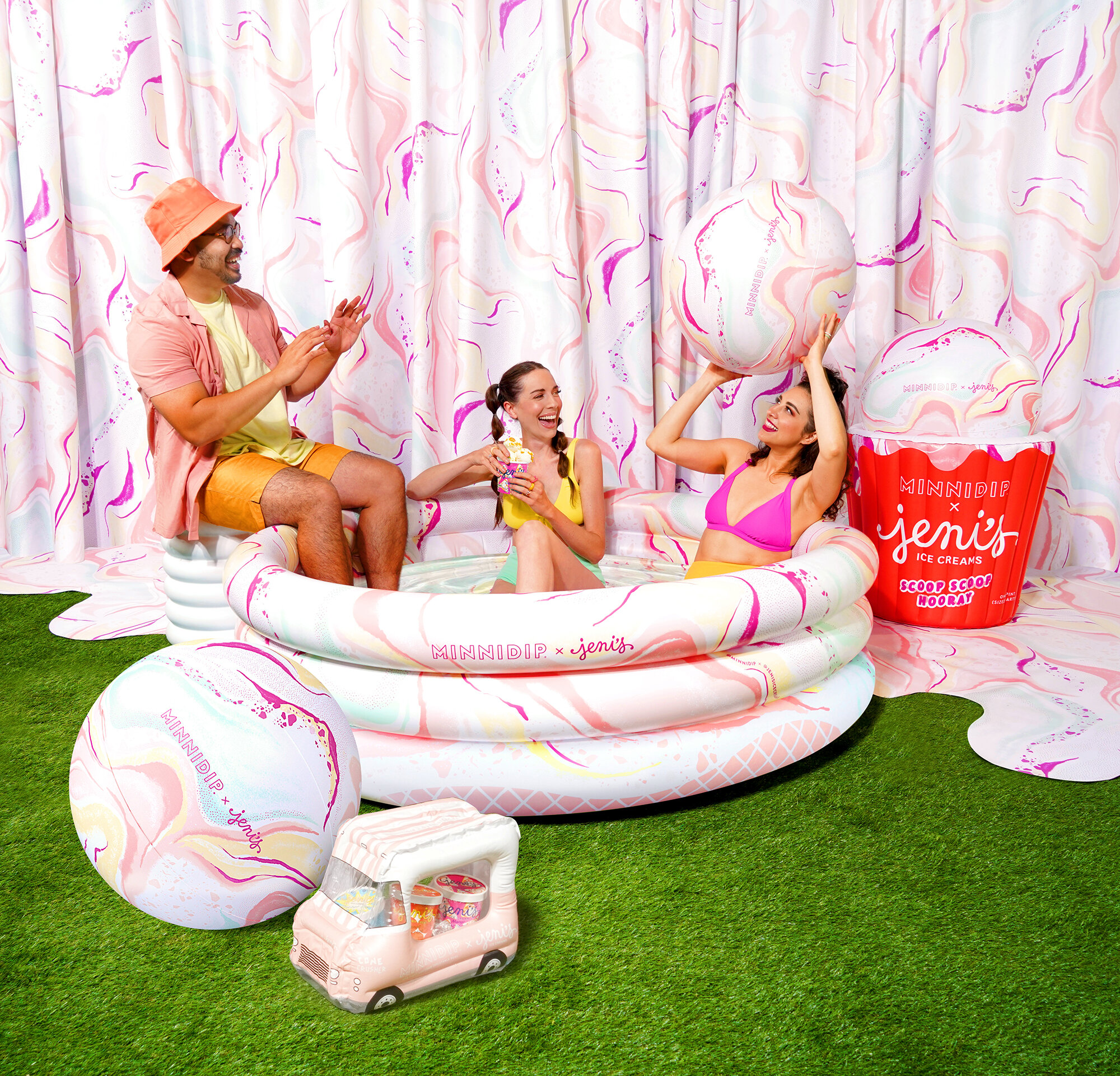 the MINNIDIP x JENI'S Luxe Inflatable Pool — MINNIDIP LUXE 