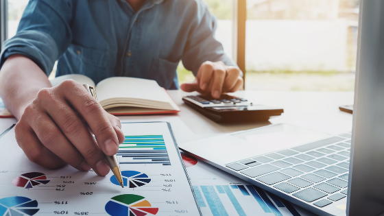 WHAT SHOULD I CHARGE MY CLIENTS?