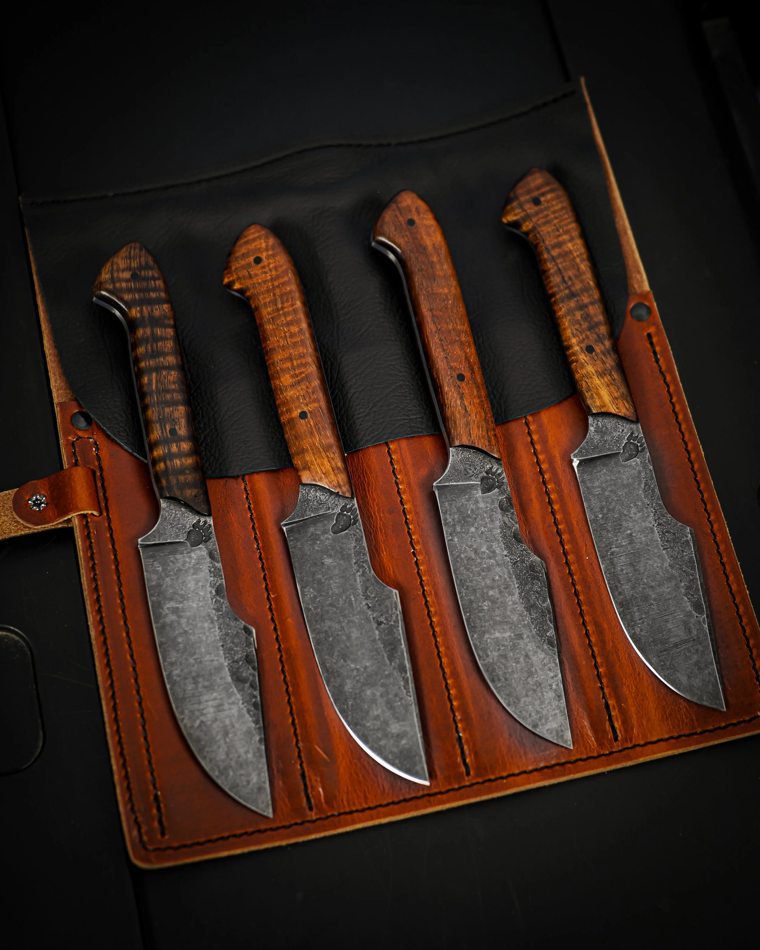 STEAK KNIVES