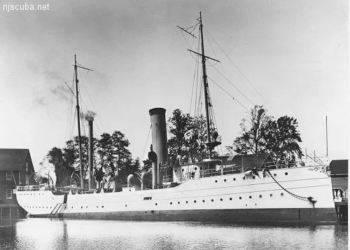 19712 RC Mohawk - Open Boat