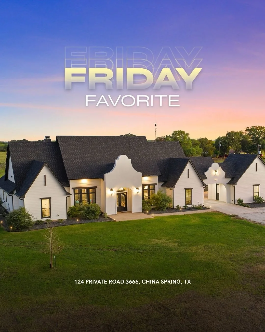 FRIDAY FAVORITE ⭐ | China Spring, TX

Ten gated acres, three separate living spaces, and views in every direction. This one was a dream to shoot. 🤠

From the handcrafted 20 ft entry gates to the stately white home rising out of the pasture, this Bos