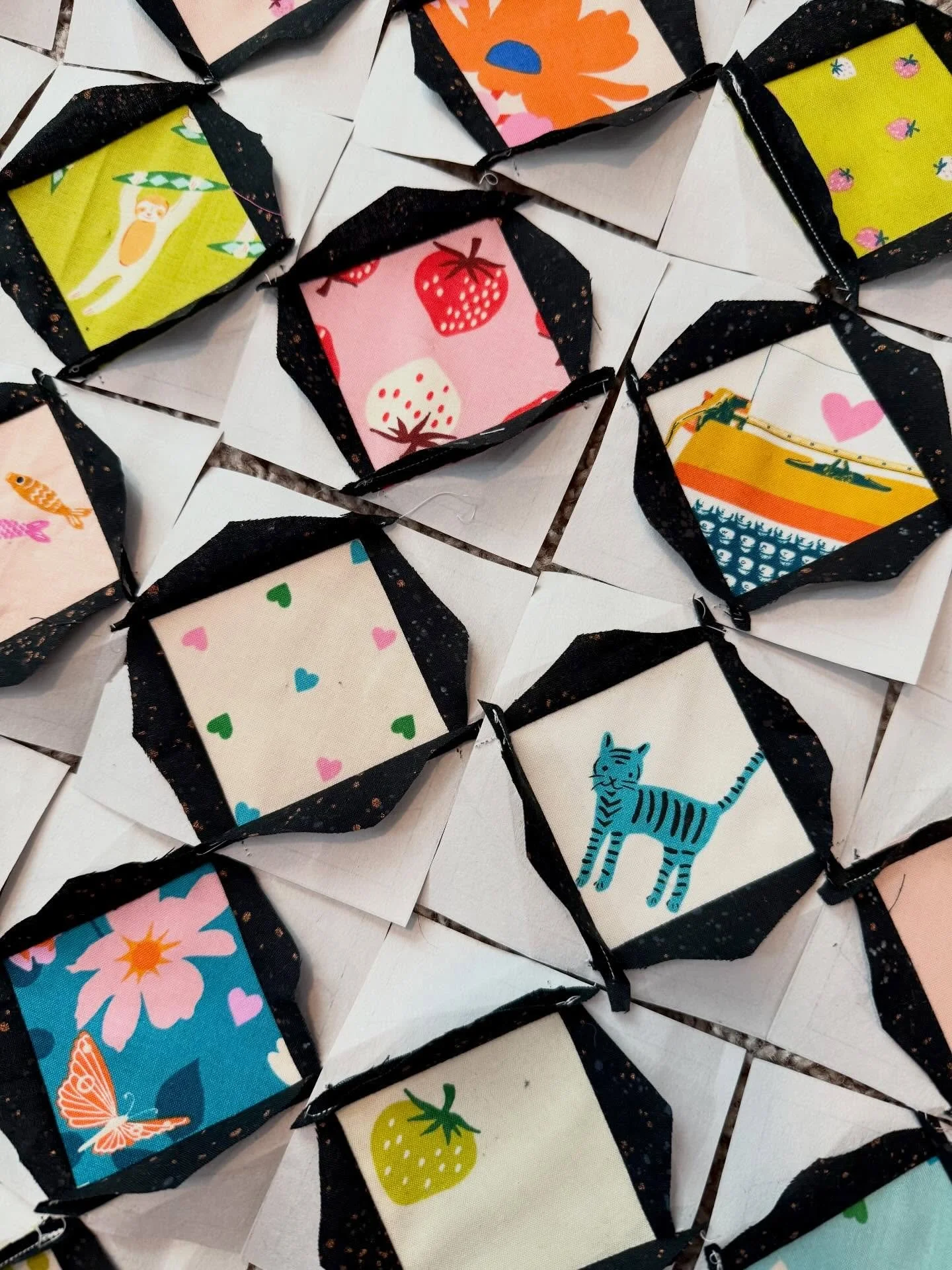 I&rsquo;m *thisclose* to publishing the Bauble Block Foundation Paper Piecing (FPP) pattern, and I can barely contain my excitement about it. 

Yesterday it occurred to me that the 3&rdquo; blocks from the pattern are perfect for making a display for