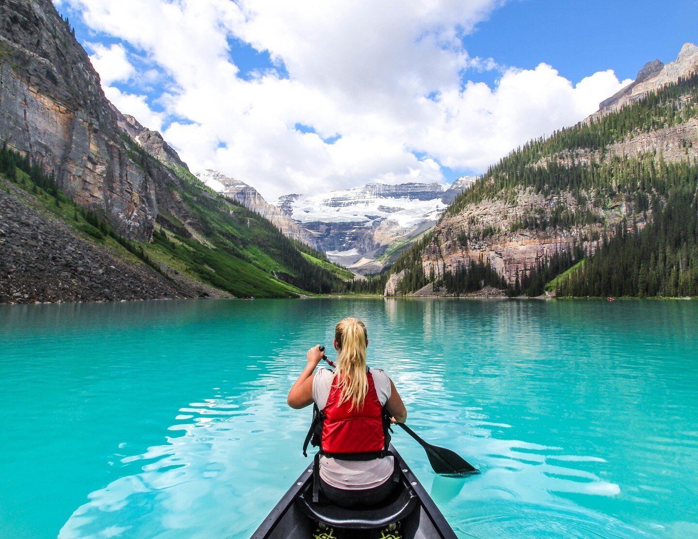 Lake Louise - an iconic destination that does not disappoint. ⁠
⁠
Check out our summer tours to ensure you see this gem.⁠
⁠
Link in bio