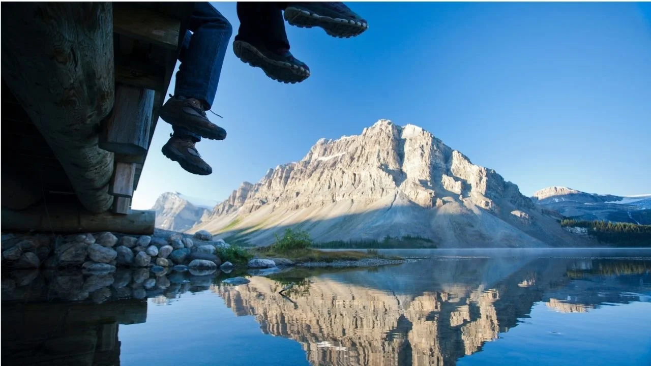 Scenic view of Bow Lake.