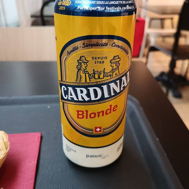 A cardinal blonde. A nice light beer. #beer #cardinal #cardinalblonde